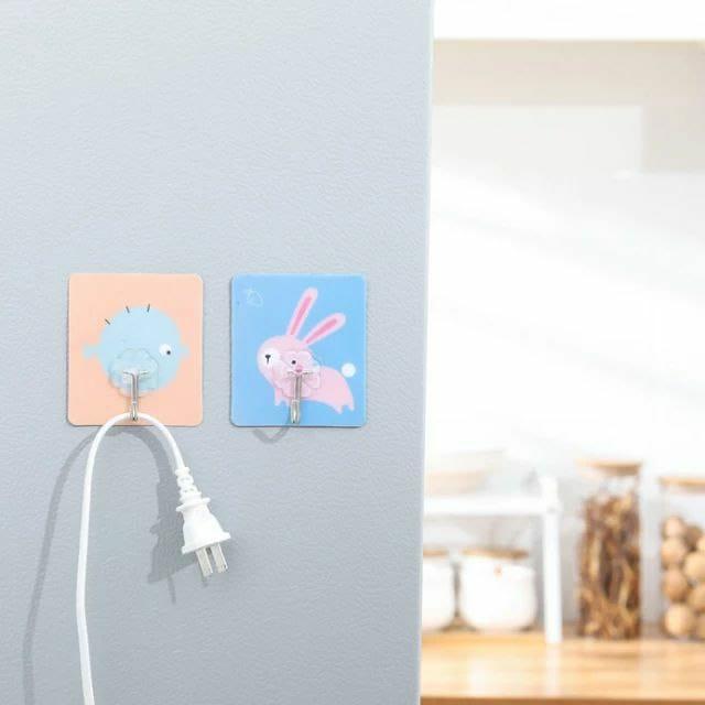 Cartoon‑Design Strong Adhesive Wall Hooks | Heavy‑Duty Clear Reusable Sticky Hangers (Pack of 4)